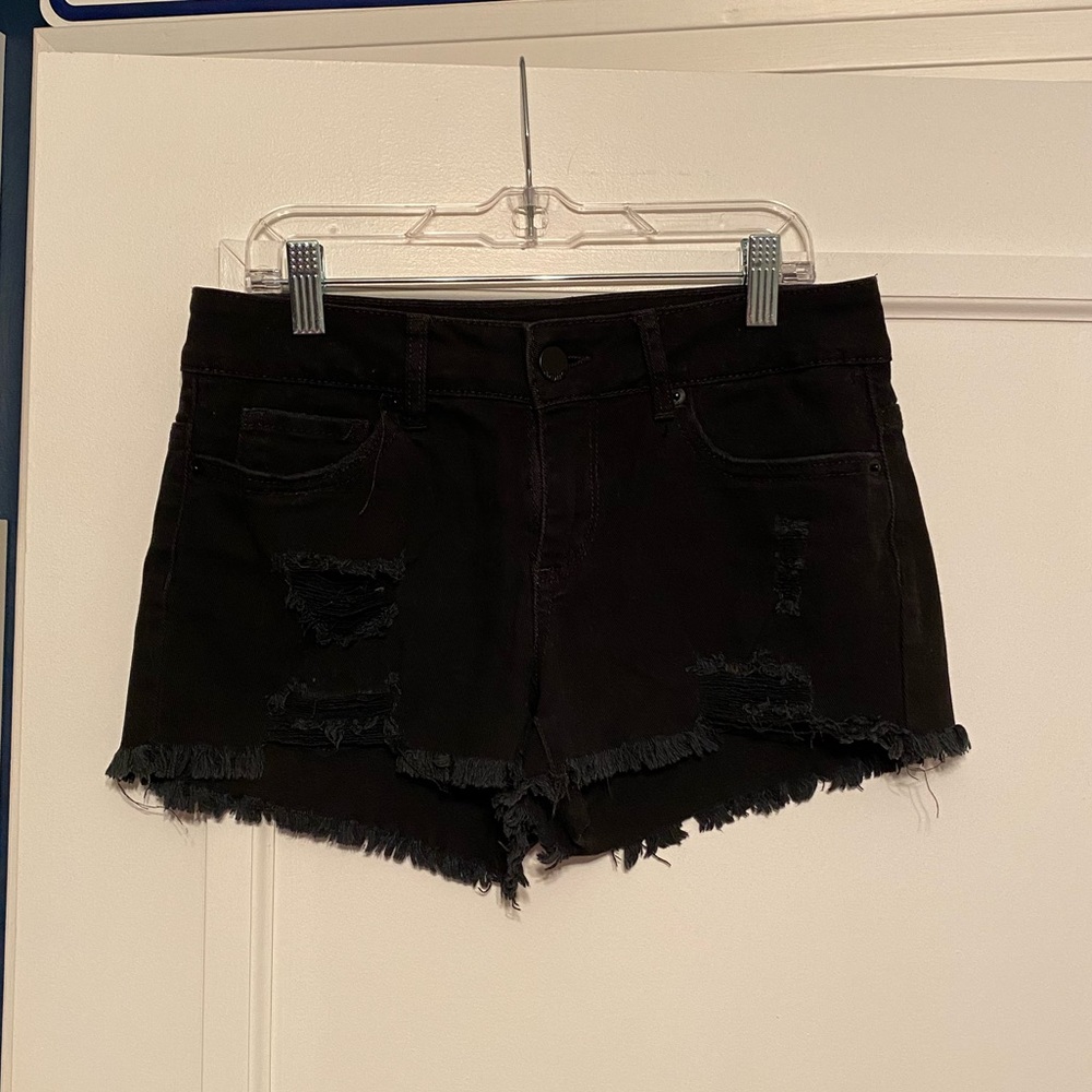 No Boundaries black jeans shorts, size 7